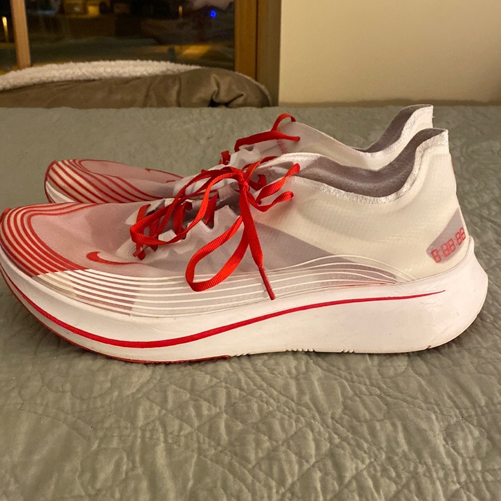 Red Nike zoomfly SP running shoes